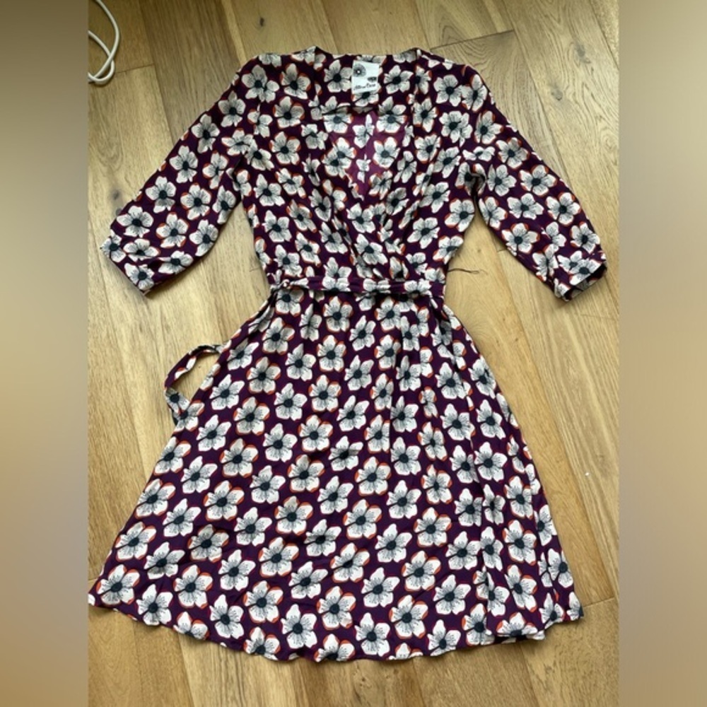 Attic and Barn floral silk midi wrap dress small